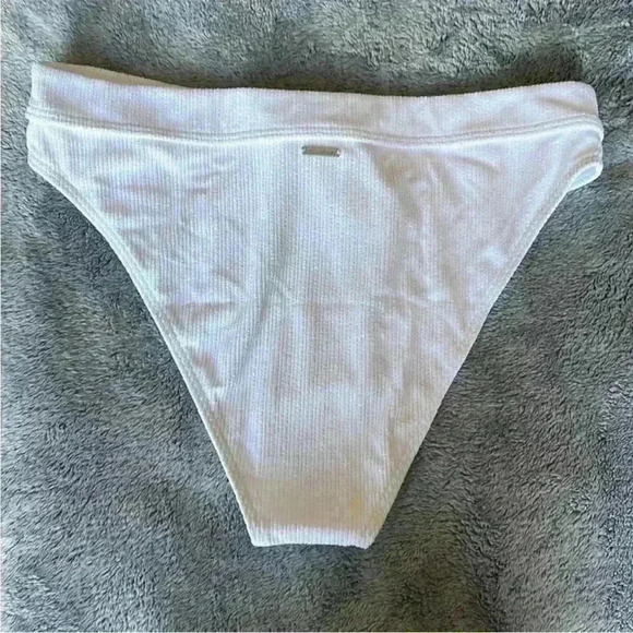 Billabong Sunrays Maui Rider Bikini Bottoms in White Size XL (14) NWT - Picture 7 of 9